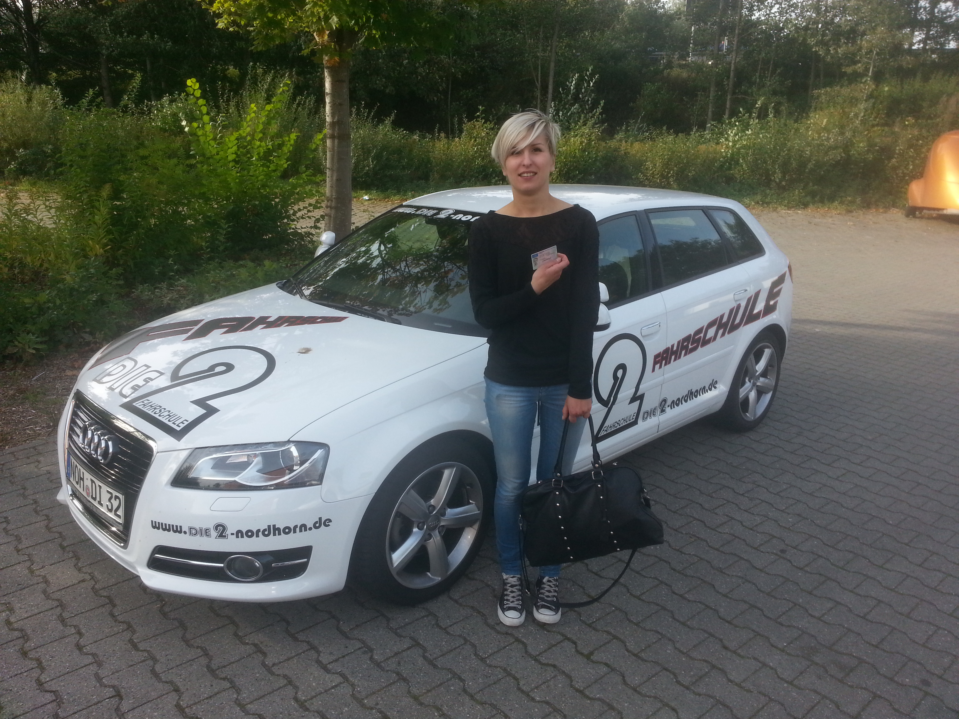 Aleksandra von Die 2 Nordhorn Fahrschule Führerschein Die 2