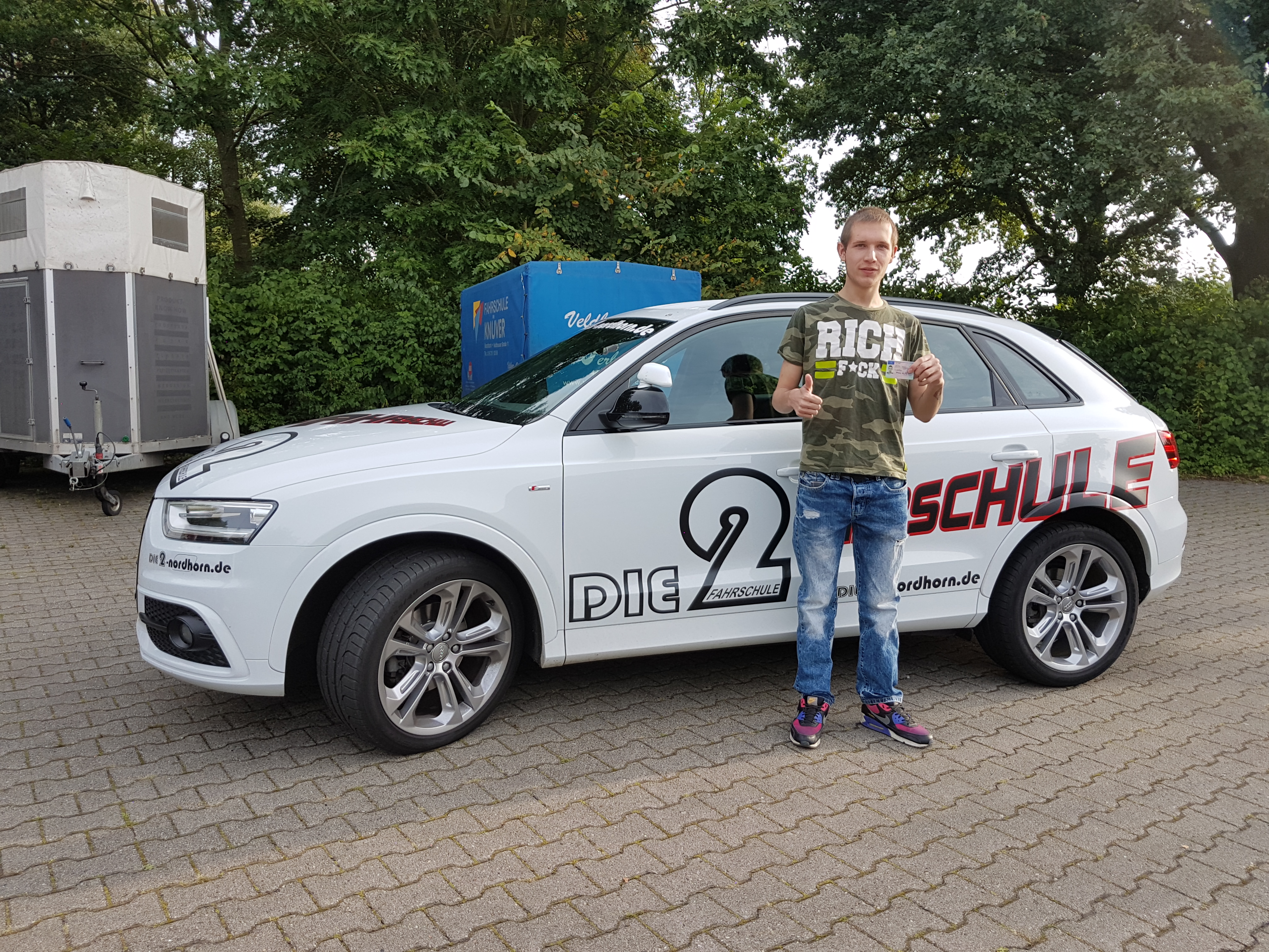 Denny von Fahrschule Die 2 Prüfung bestanden Fahrschule